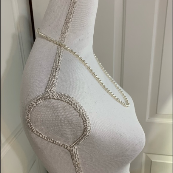 3/$10 🔆 Faux Pearl Necklace 26” - Picture 2 of 6